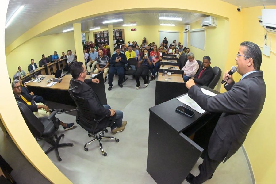 Deputado João Luiz é homenageado com Título de Cidadão de Careiro da Várzea