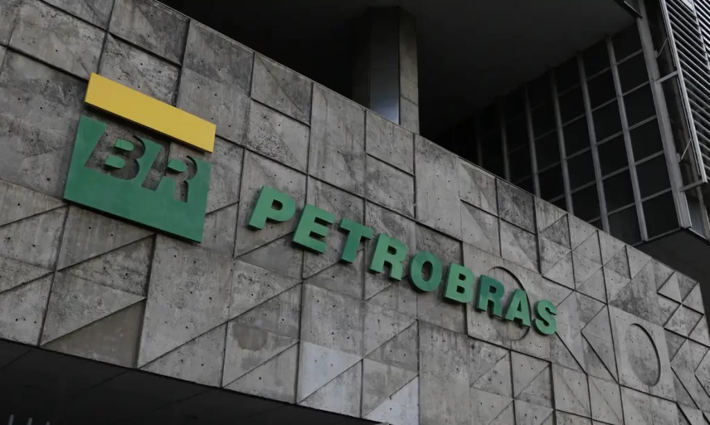 Petrobras oferece 150 vagas de estágio para 2026; inscrições abrem dia 21