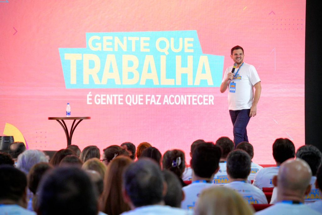 Prefeito Renato Junior realiza primeira edição do Conecta+ Manaus para integrar secretarias
