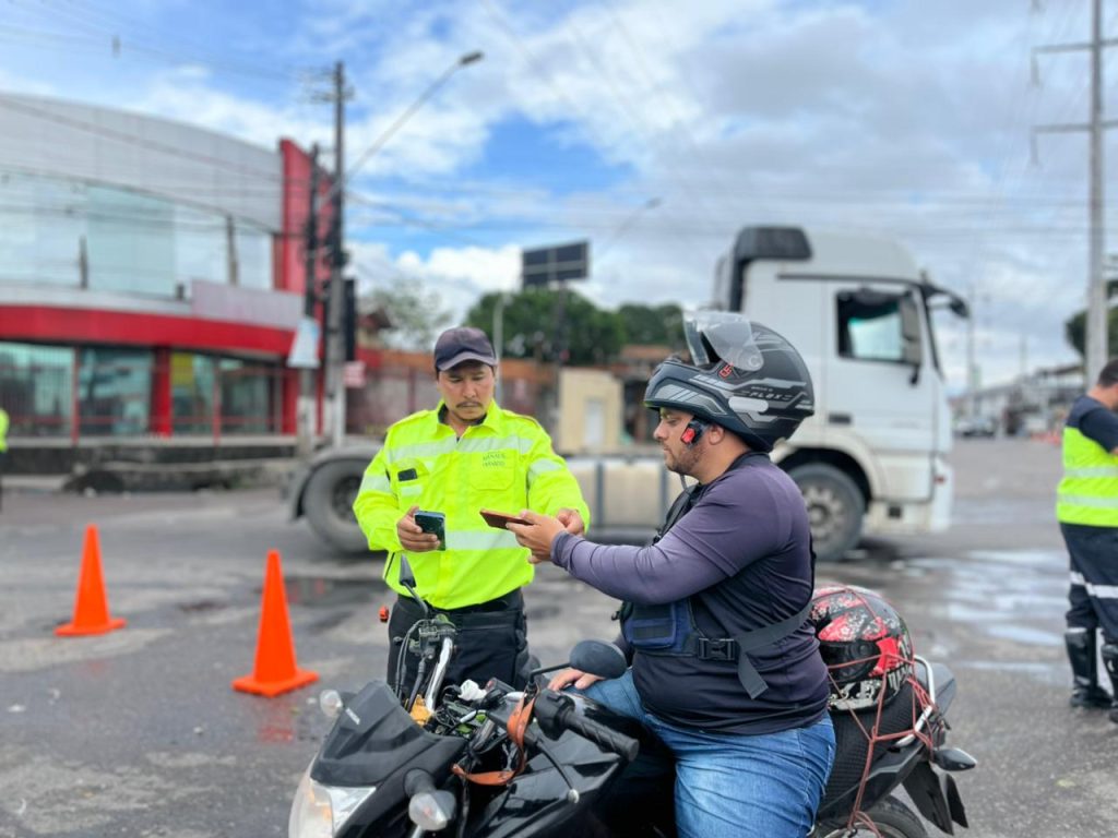 Manaus amplia fiscalização de trânsito na zona Leste para segurança viária