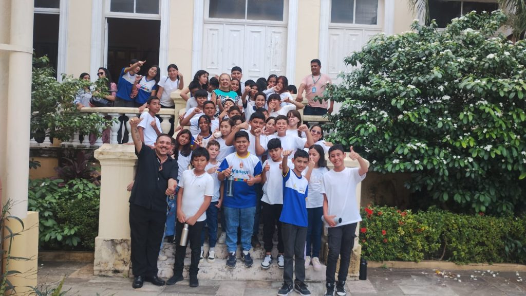 Alunos da Escola Municipal Visitam Museu da Cidade de Manaus