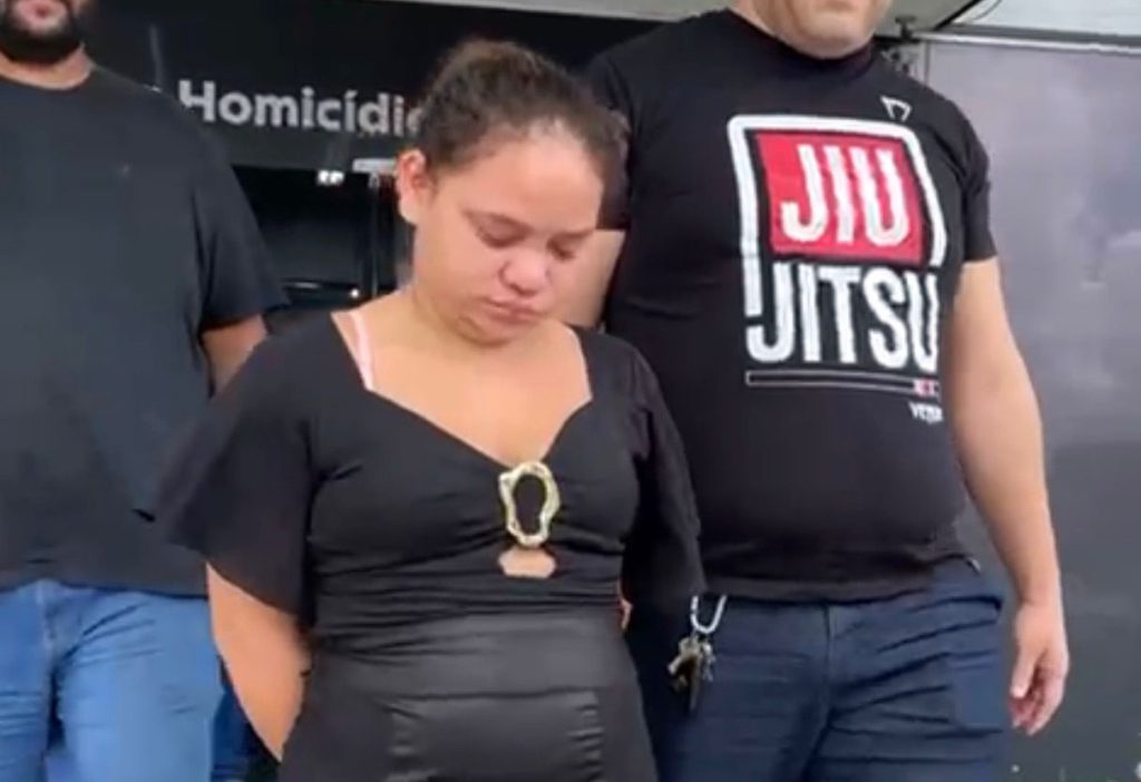 Mulher é presa suspeita de matar amiga após descobrir traição em Manaus