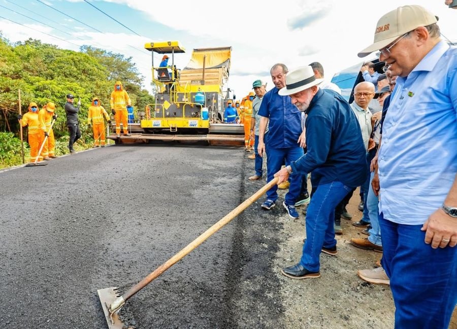 Lula reafirma apoio à BR-319 com foco em preservação ambiental