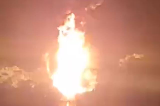 Caminhão-tanque explode na BR-174 próximo a Presidente Figueiredo