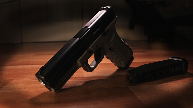 Projeto de lei propõe uso do FGTS para compra de armas e munições
