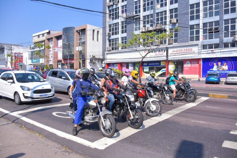 Motociclista morre atropelado por micro-ônibus no Nova Esperança