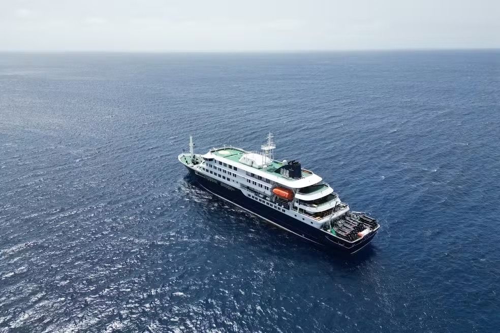 Capitão do MV Hondius desembarca após surto de hantavírus