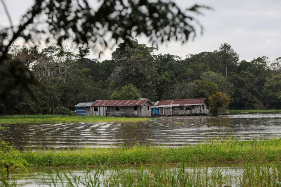 Cheia dos rios no Amazonas alerta sobre saneamento no interior