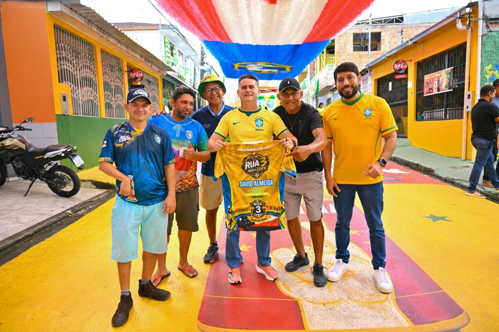 David Almeida enfatiza geração de renda na Rua da Copa do Alvorada