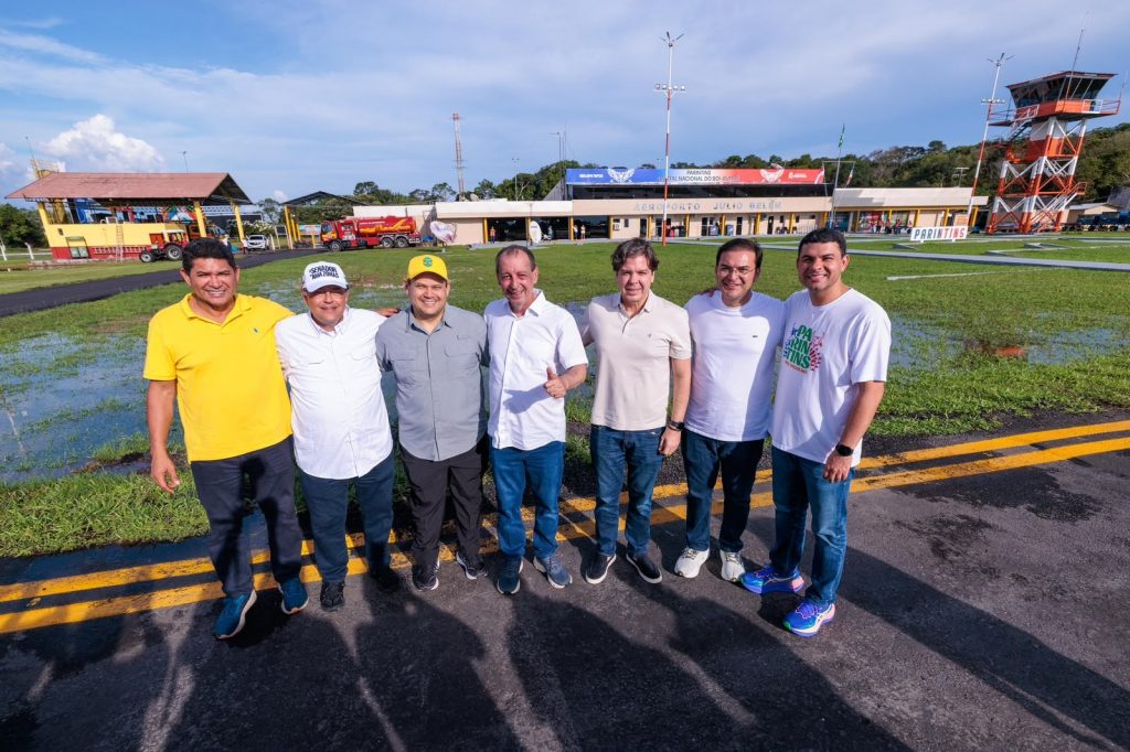 Eduardo Braga participa do 59º Festival Folclórico de Parintins