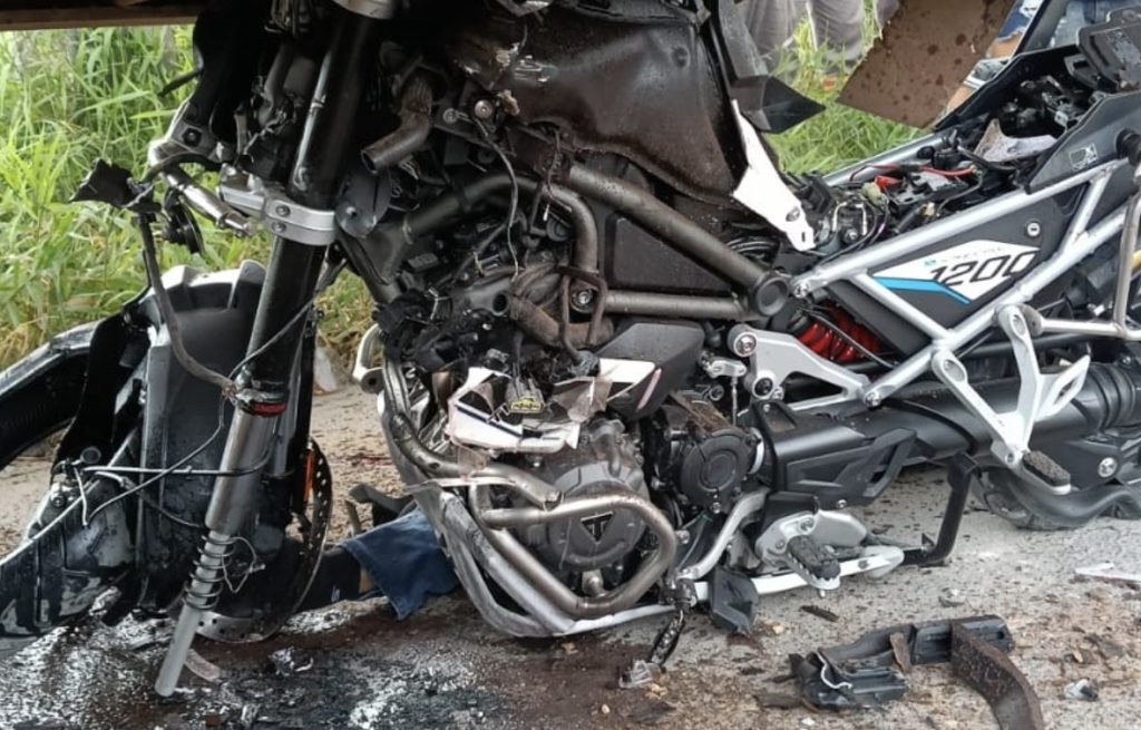 Médico morre em acidente entre motocicleta e carreta na AM-010