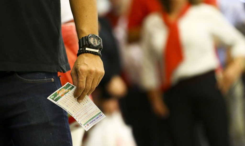 Apostador de Manaus ganha R$ 2,8 milhões na Mega-Sena concurso 3.022