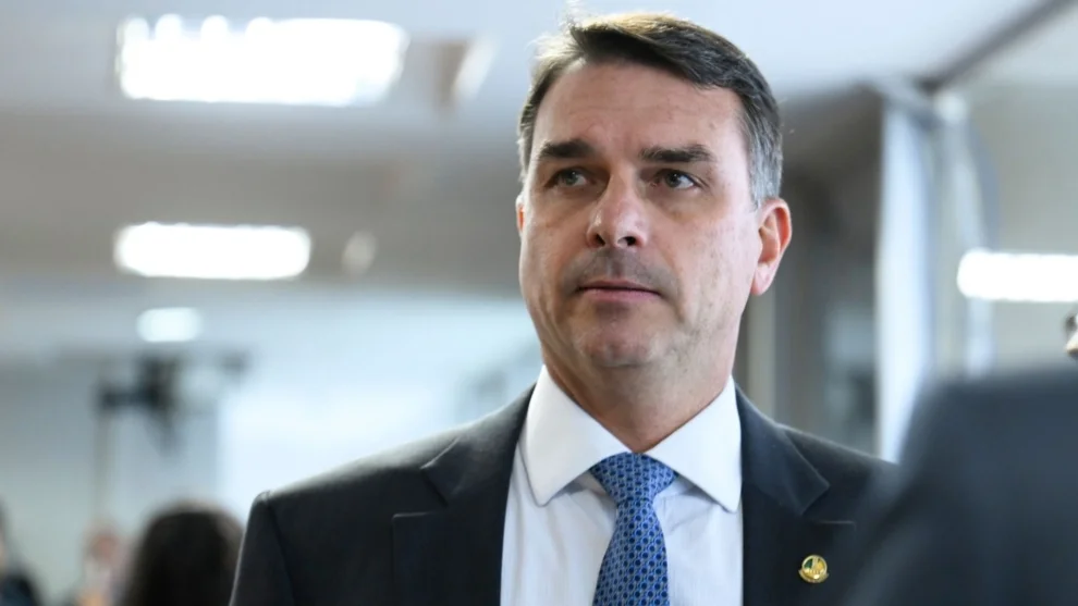Flávio Bolsonaro envia propostas comerciais ao USTR dos EUA