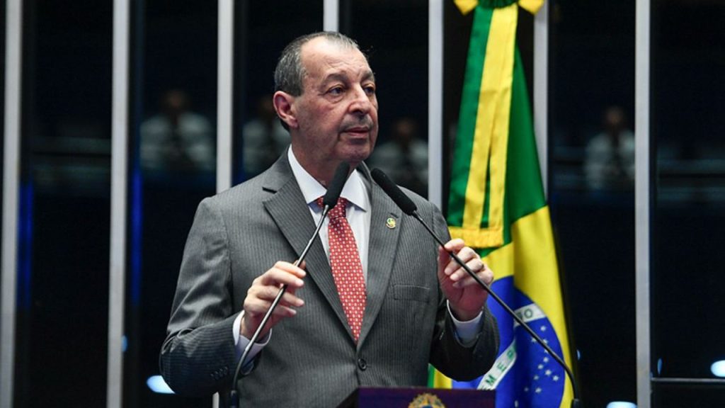 Omar Aziz propõe construção de novas maternidades no Amazonas