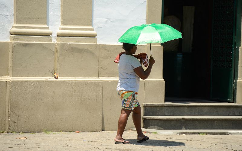Calor intenso marca início do verão amazônico em Manaus