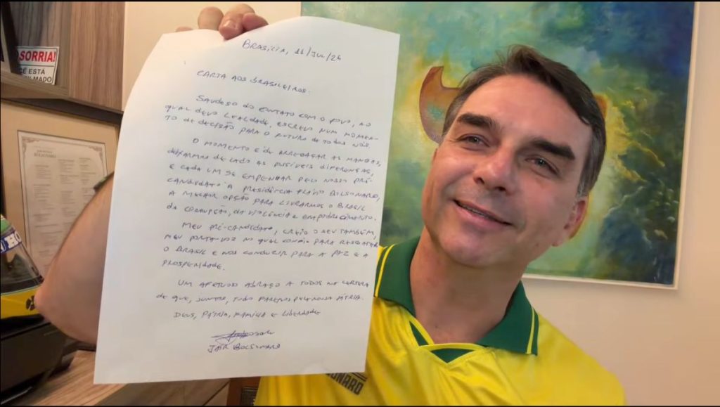 Flávio Bolsonaro critica suspensão de visitas a Jair Bolsonaro por Moraes