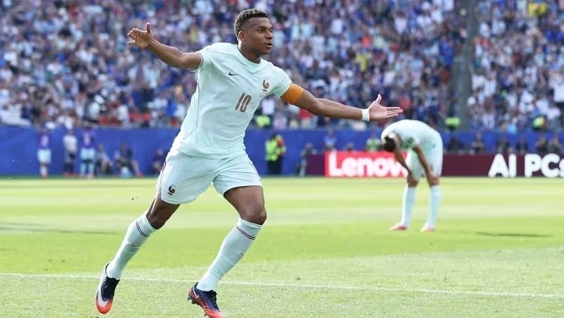 França bate Marrocos e avança para a semifinal da Copa do Mundo
