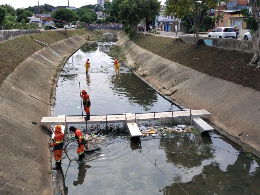 A destinação correta do lixo é vital para os igarapés de Manaus