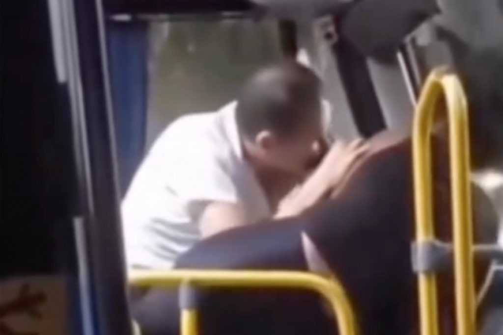 Passageira e motorista trocam agressões em ônibus no Rio de Janeiro