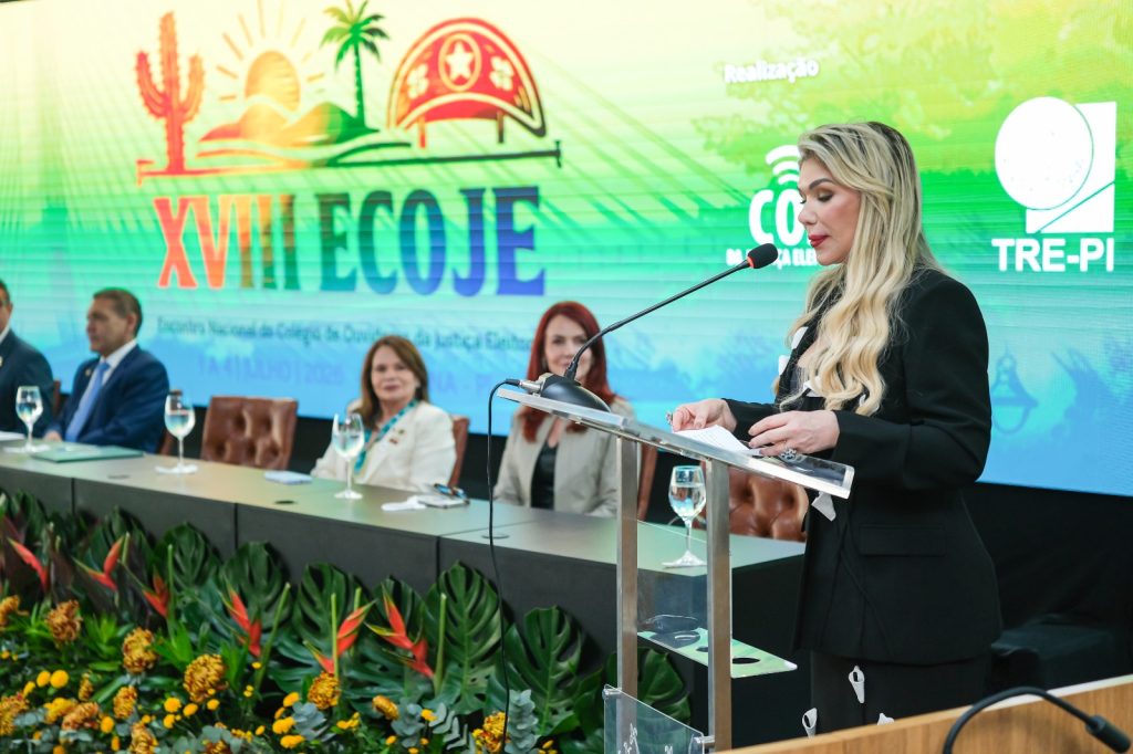 Juíza do TRE-AM lidera encontro nacional de ouvidorias eleitorais no Piauí