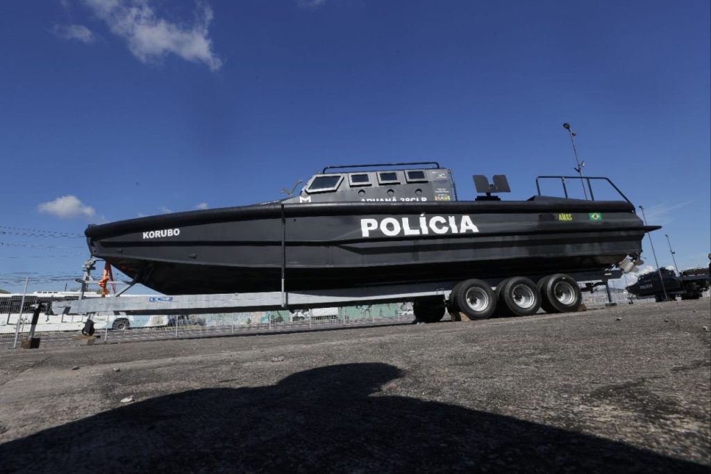 Amazonas recebe novas lanchas blindadas para combater o crime organizado