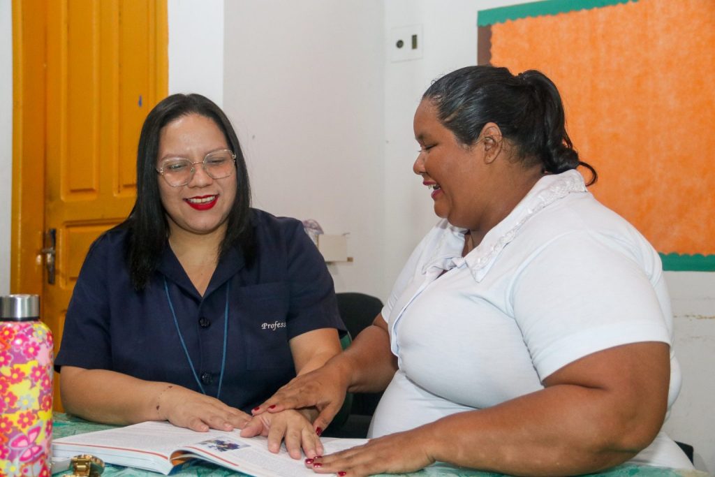Matrículas para EJA na rede municipal de Manaus começam neste sábado