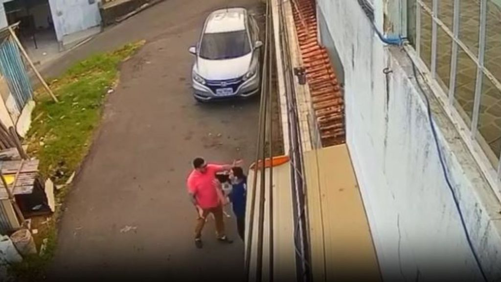 Coronel Rosses exonera assessor envolvido em agressão a adolescente com TEA