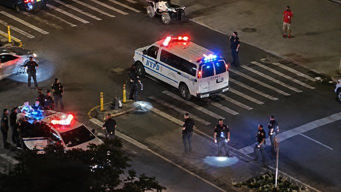 Oito pessoas são baleadas em Coney Island durante feriado nos EUA