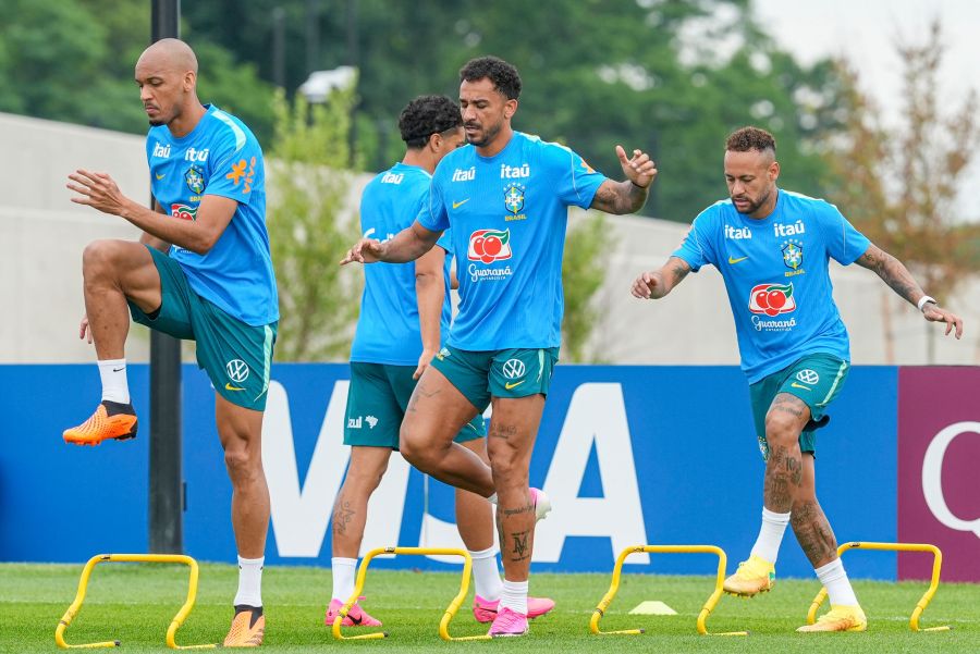 Seleção brasileira faz último treino antes de enfrentar a Noruega