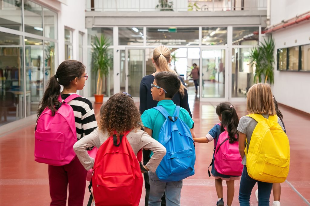 De volta à rotina: como ajudar as crianças na volta às aulas