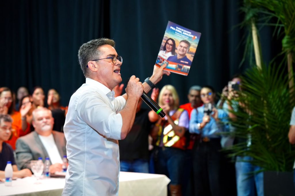 David Almeida apresenta plano de governo com foco em infraestrutura no AM