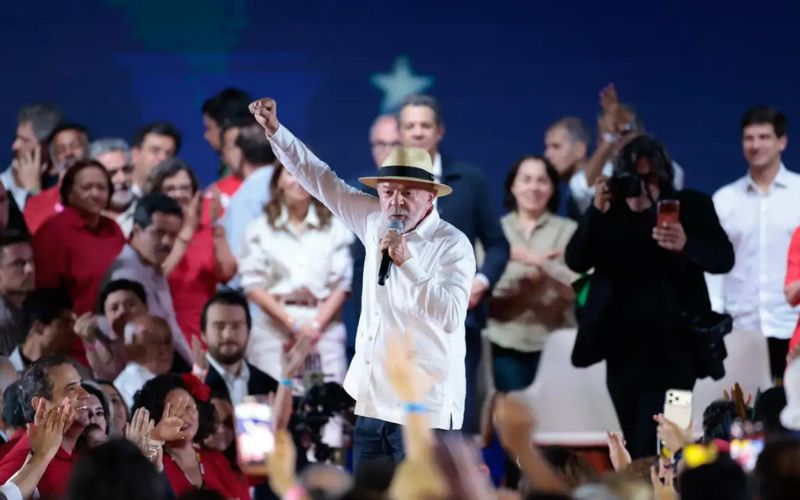 PT formaliza candidatura de Lula à reeleição em convenção nacional