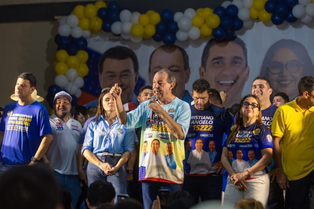 Omar Aziz propõe urbanização para áreas alagadas em Manacapuru