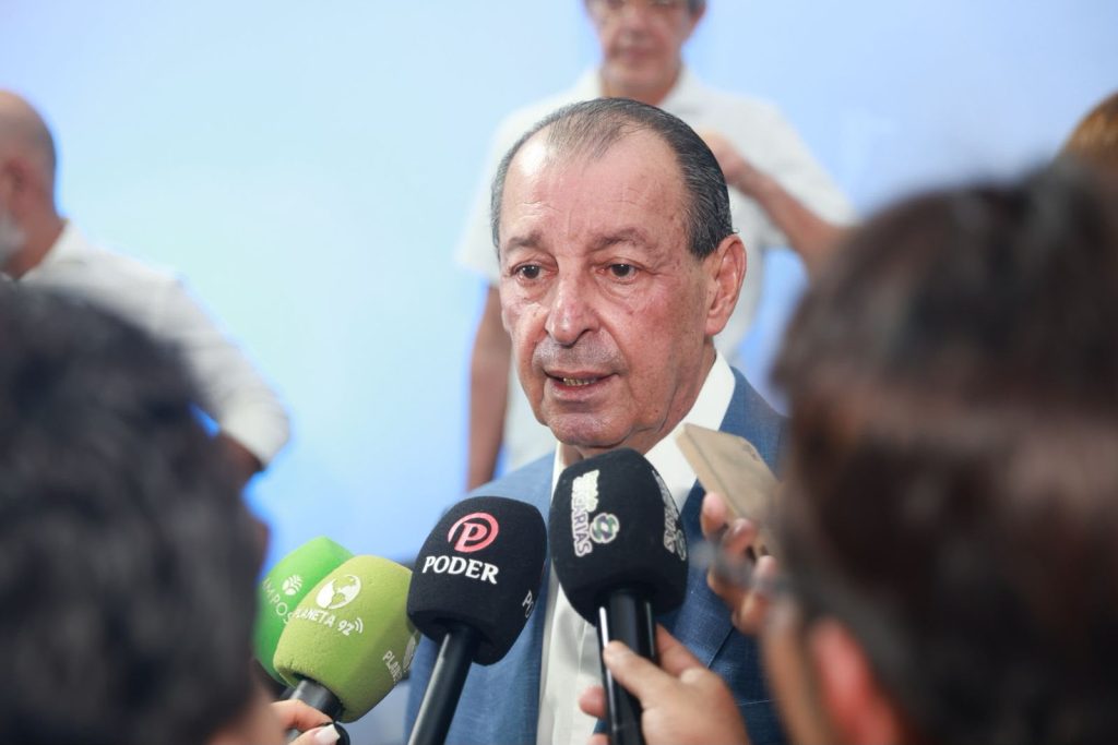 Omar Aziz propõe ampliação de escolas de tempo integral no Amazonas