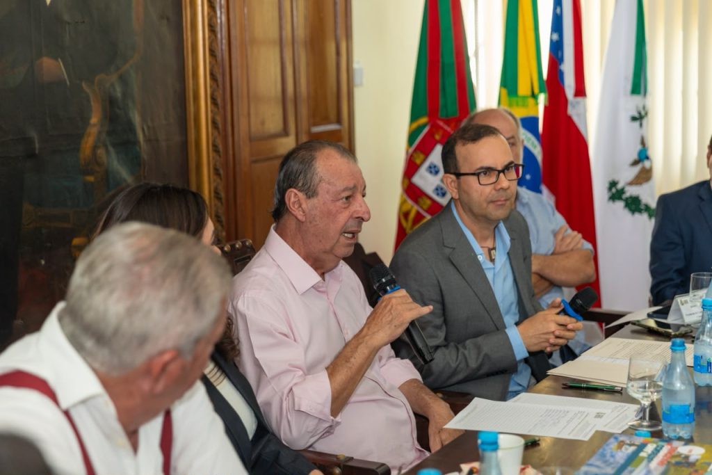Omar Aziz sugere acordo com comércio para facilitar crédito no Amazonas