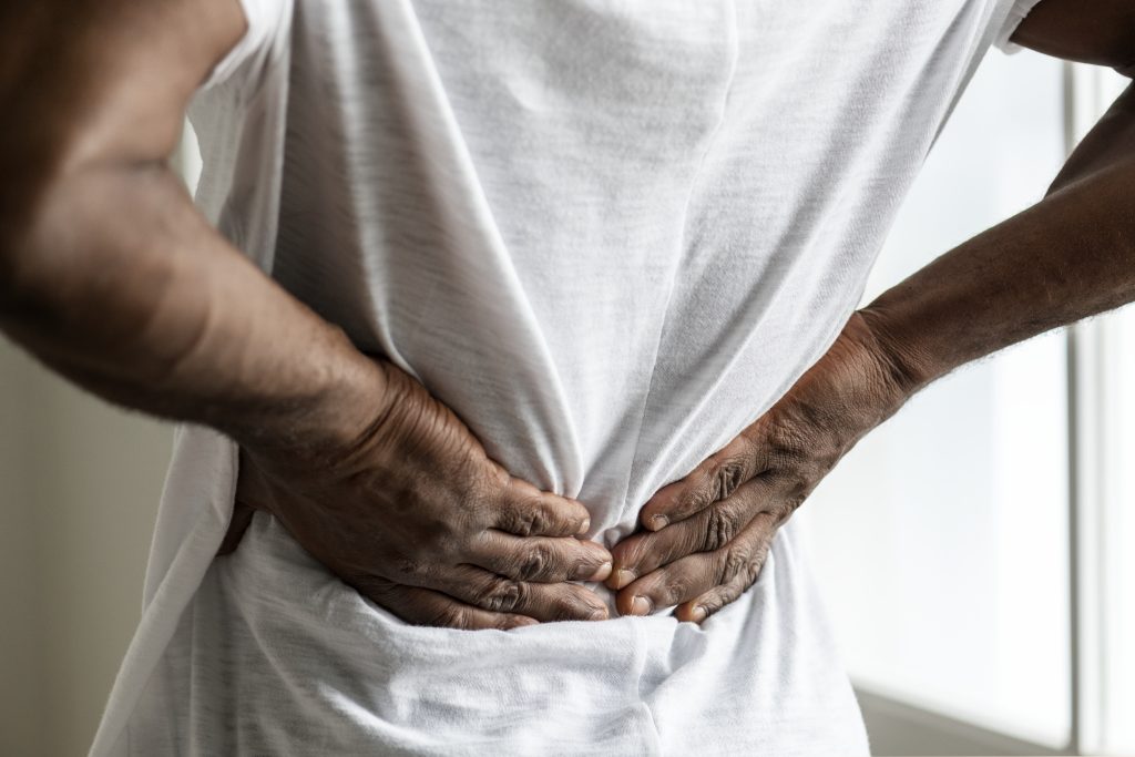 Dor nos rins: entenda as causas e o que a medicina revela