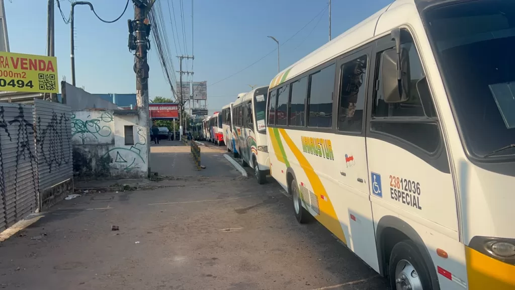 Paralisação do transporte especial afeta trânsito em Manaus nesta quinta-feira