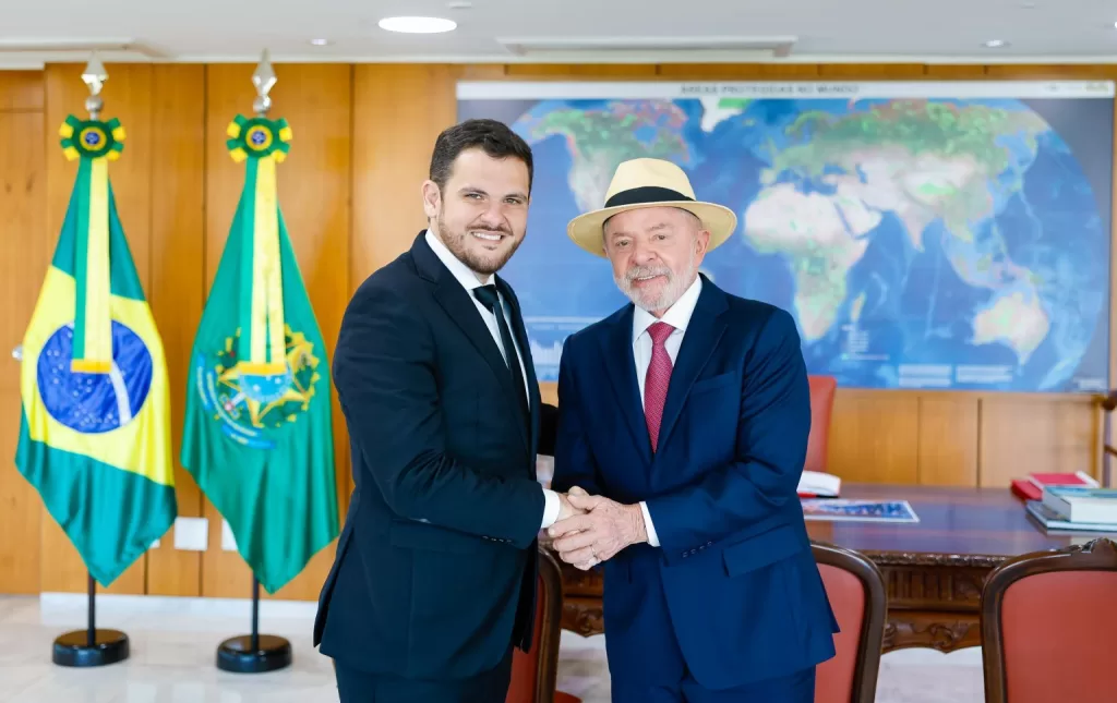 Renato Junior assegura R$ 100 milhões de Lula para Manaus