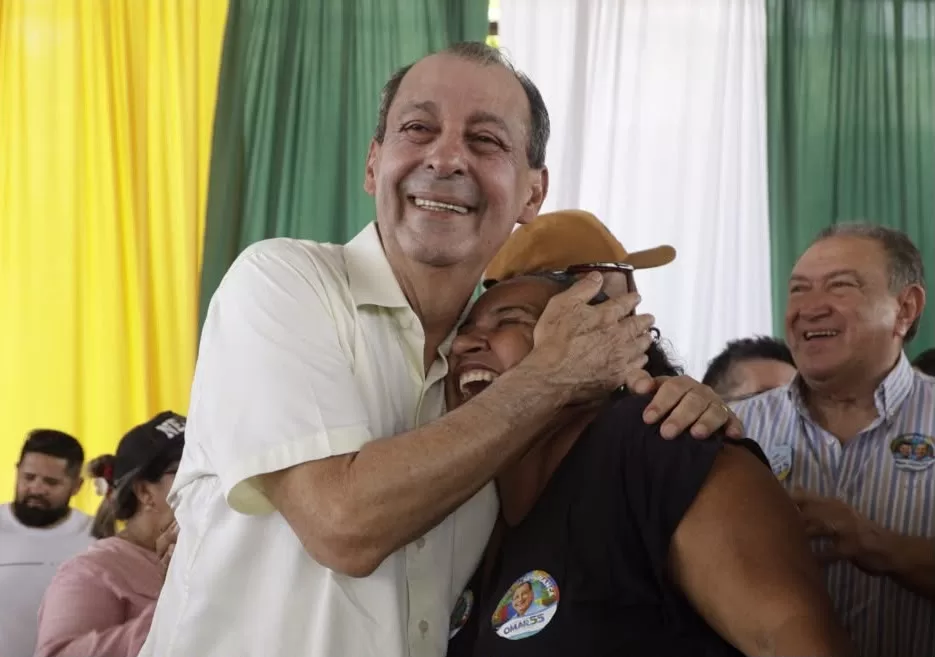 Omar Aziz propõe reforço escolar para estudantes da rede pública no Amazonas