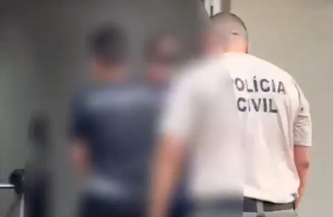 Homem é preso em Manaus por armazenar material de abuso infantil no celular