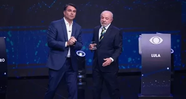 Flávio Bolsonaro aceita abrir sigilos com condição aceita por Lula