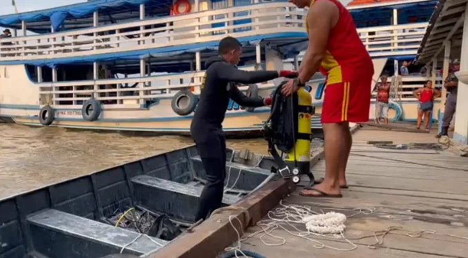 Bombeiros retomam buscas por homem desaparecido no Rio Amazonas em Parintins