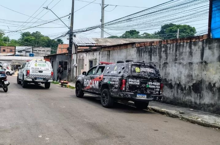 Homem mantém filho de 3 anos refém em Manaus