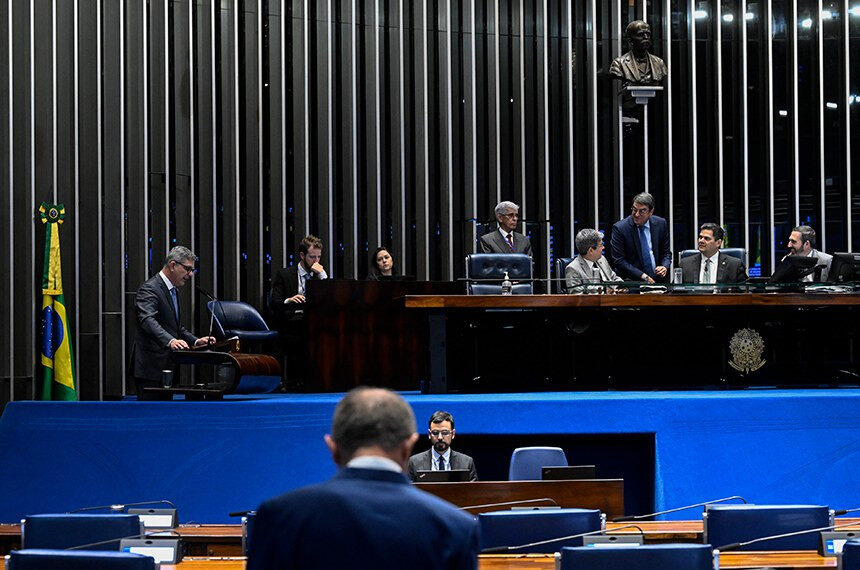 Senado aprova projeto para fortalecer artesanato feminino no Brasil