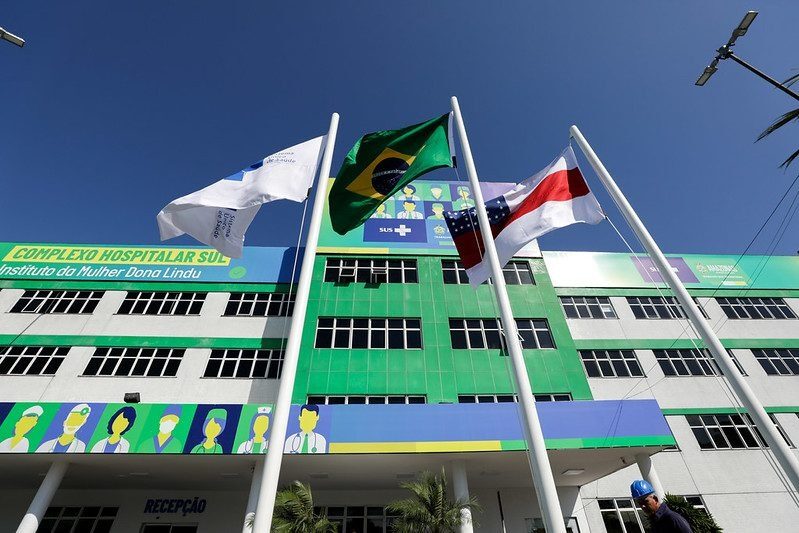 Acesso a leitos de UTI no SUS no Amazonas é cinco vezes menor que em planos de saúde