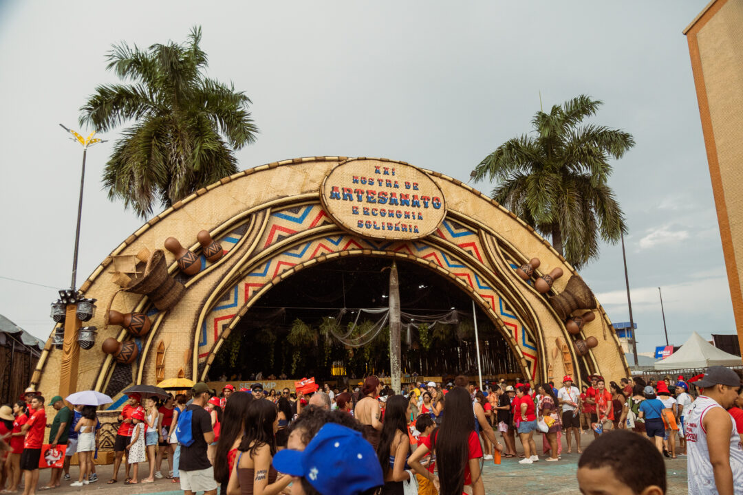 Celebração da Cultura dos Bois-Bumbás Atraí Público em Manaus Neste Sábado