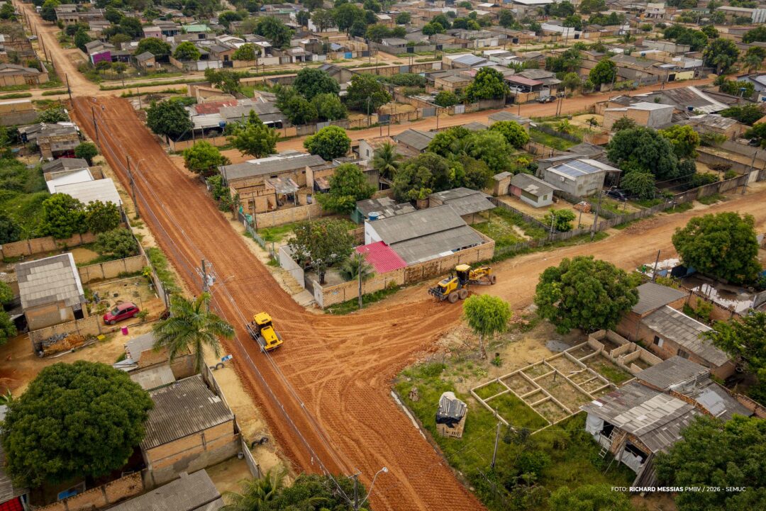 Obras de Terraplenagem Avançam no Bairro Pedra Pintada em Boa Vista