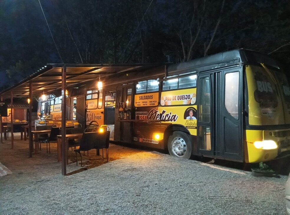 Bus Café Nelinho: Café com Vista para a Plantação em Rolim de Moura