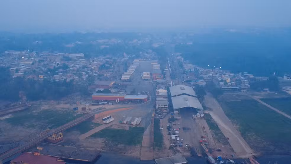Fumaça das queimadas em Manaus se intensifica à noite, diz especialista