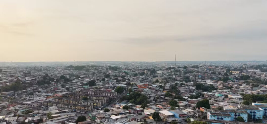 Manaus apresenta melhora na qualidade do ar com queda de 65,8% nos incêndios